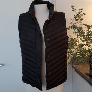 Zip-up Vest